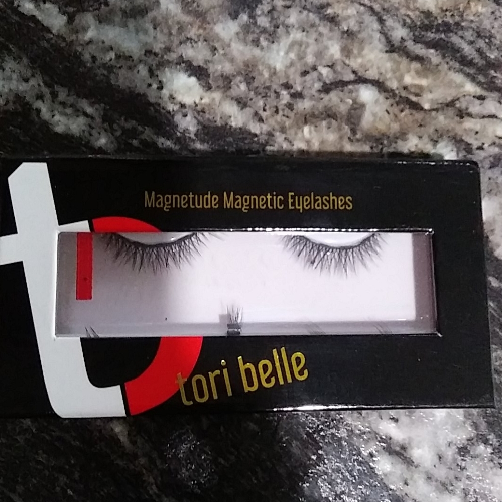 Tori belle magnetic eye lashes